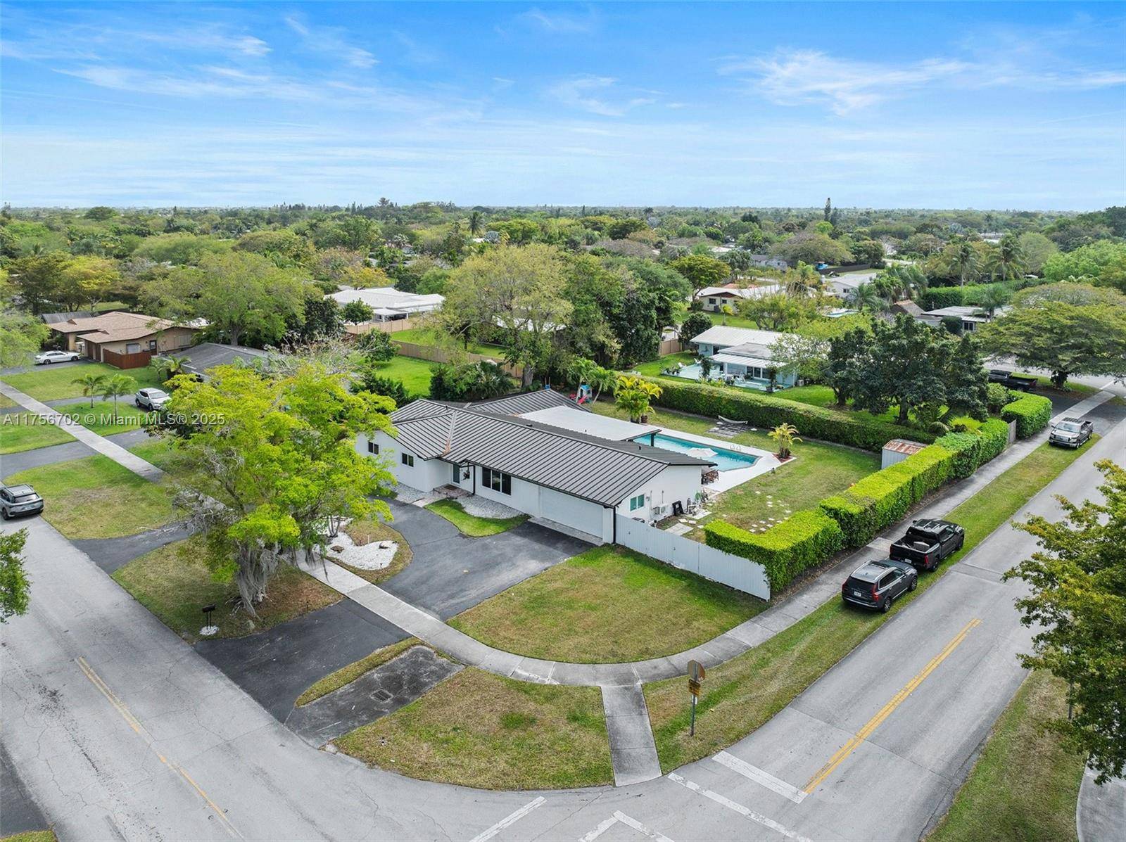 Miami, FL 33176,10880 SW 120th St