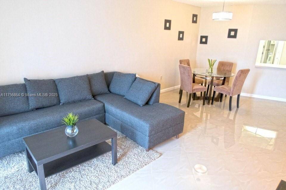 Miami, FL 33179,1780 NE 191st St #308-2