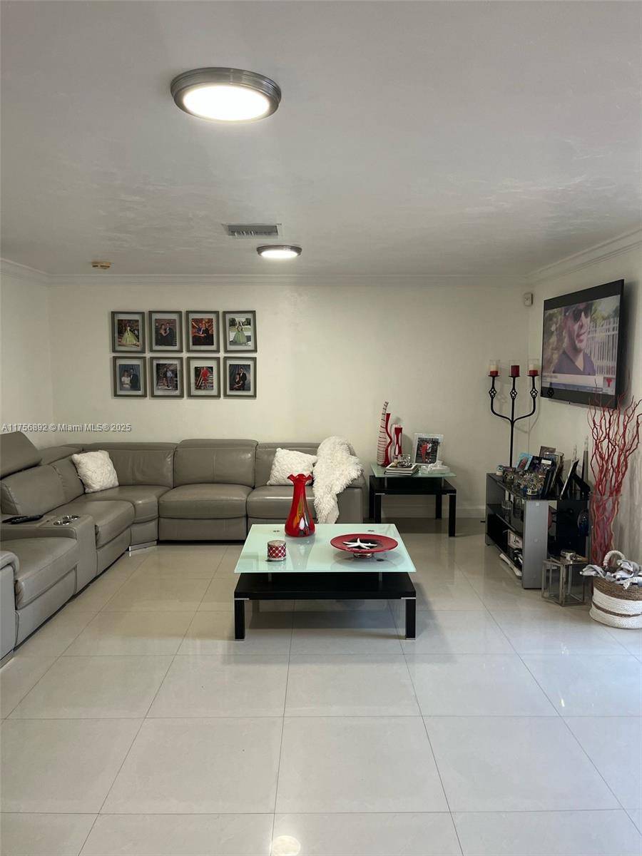 Miami, FL 33165,1821 SW 93rd Pl