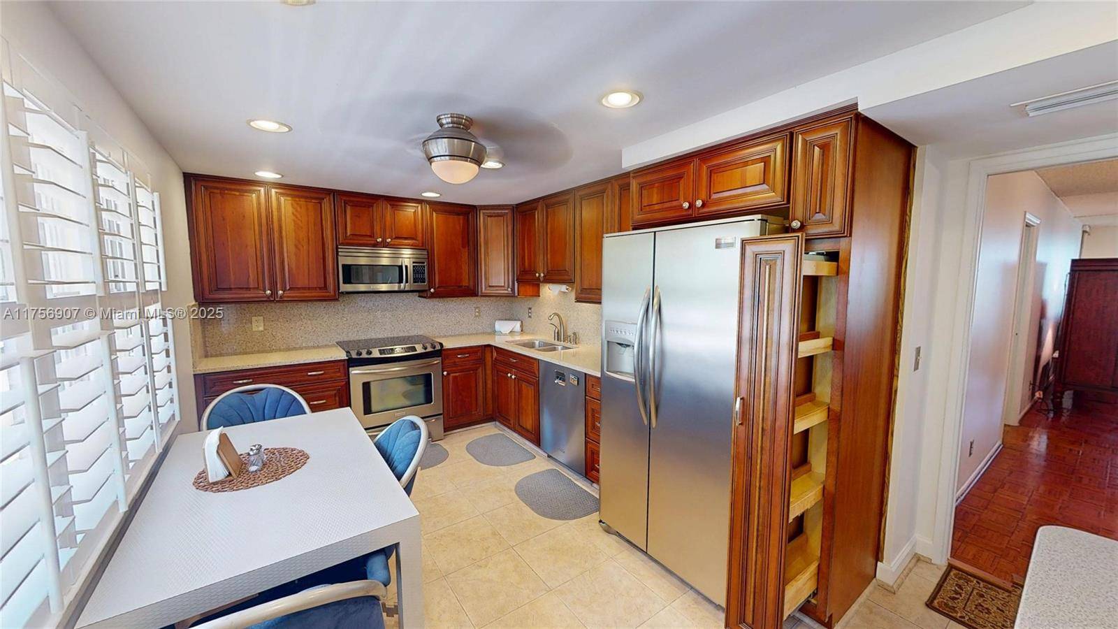 Pompano Beach, FL 33069,3970 Oaks Clubhouse Dr #307