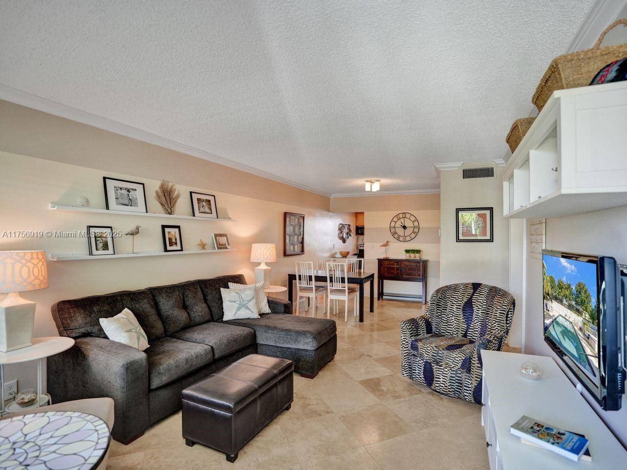 Fort Lauderdale, FL 33304,1900 NE 8th Ct #306