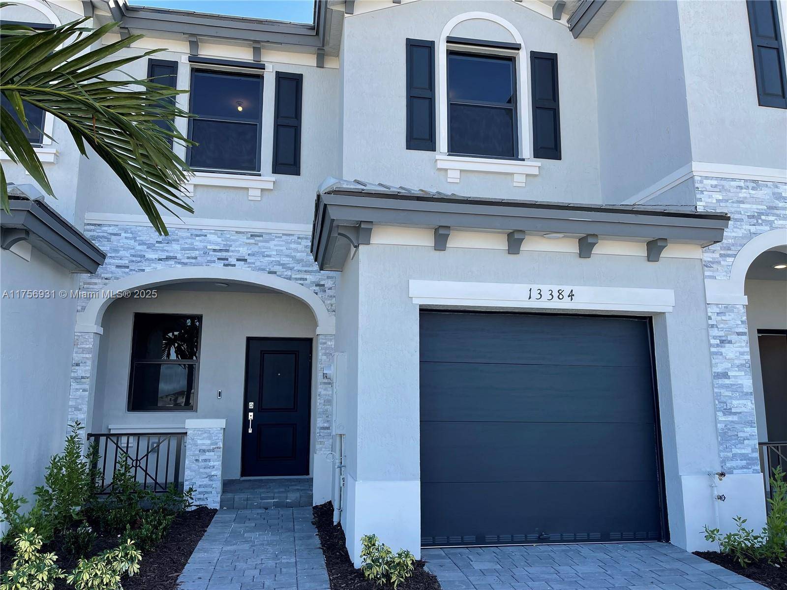 Homestead, FL 33033,13384 SW 287th St