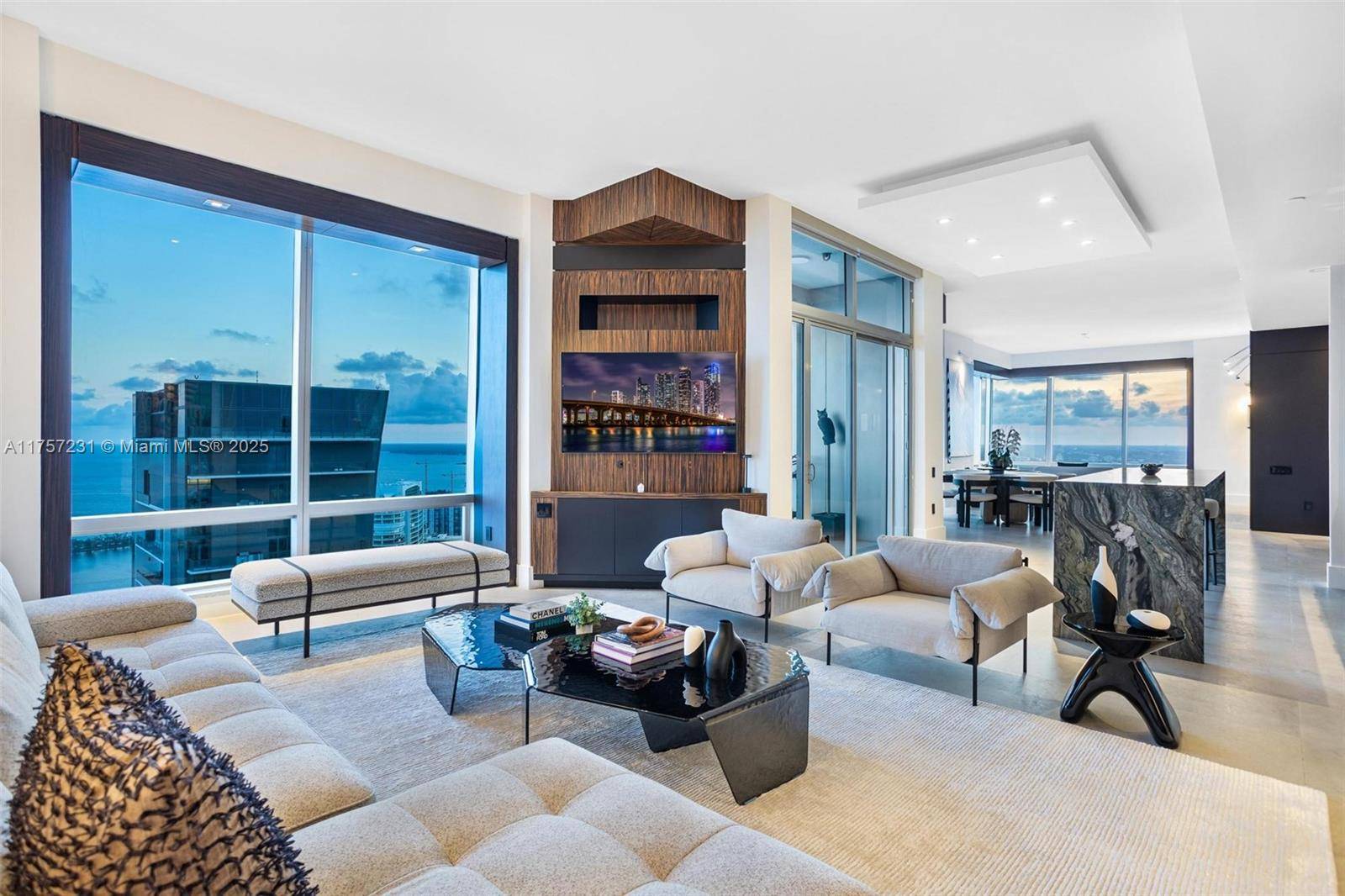 Miami, FL 33131,1425 Brickell Ave #60AB