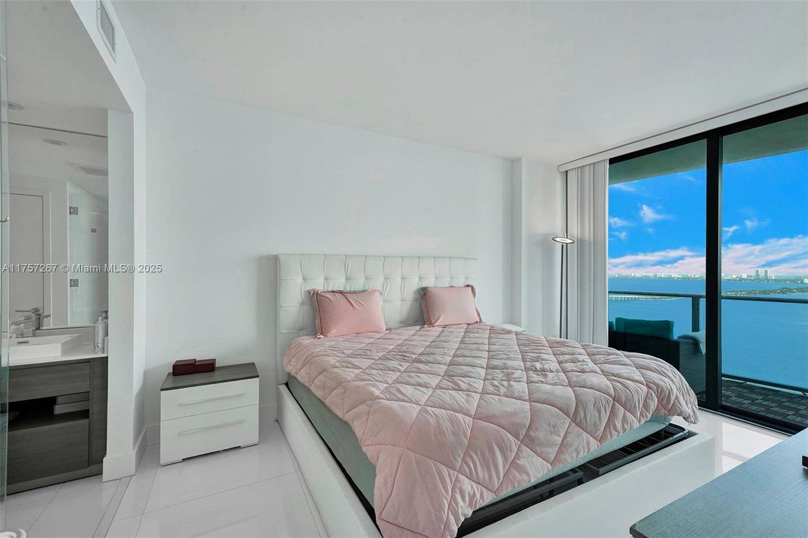 Miami, FL 33137,460 NE 28th St #3403