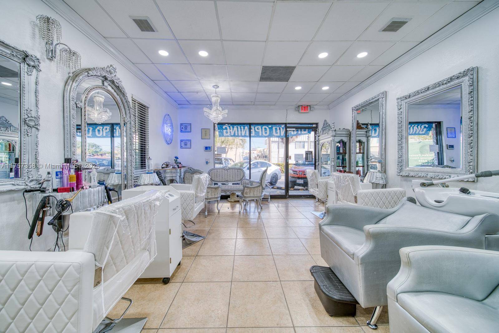 South Miami, FL 33143,Beauty Salon For Sale 0n Sunset Blvd