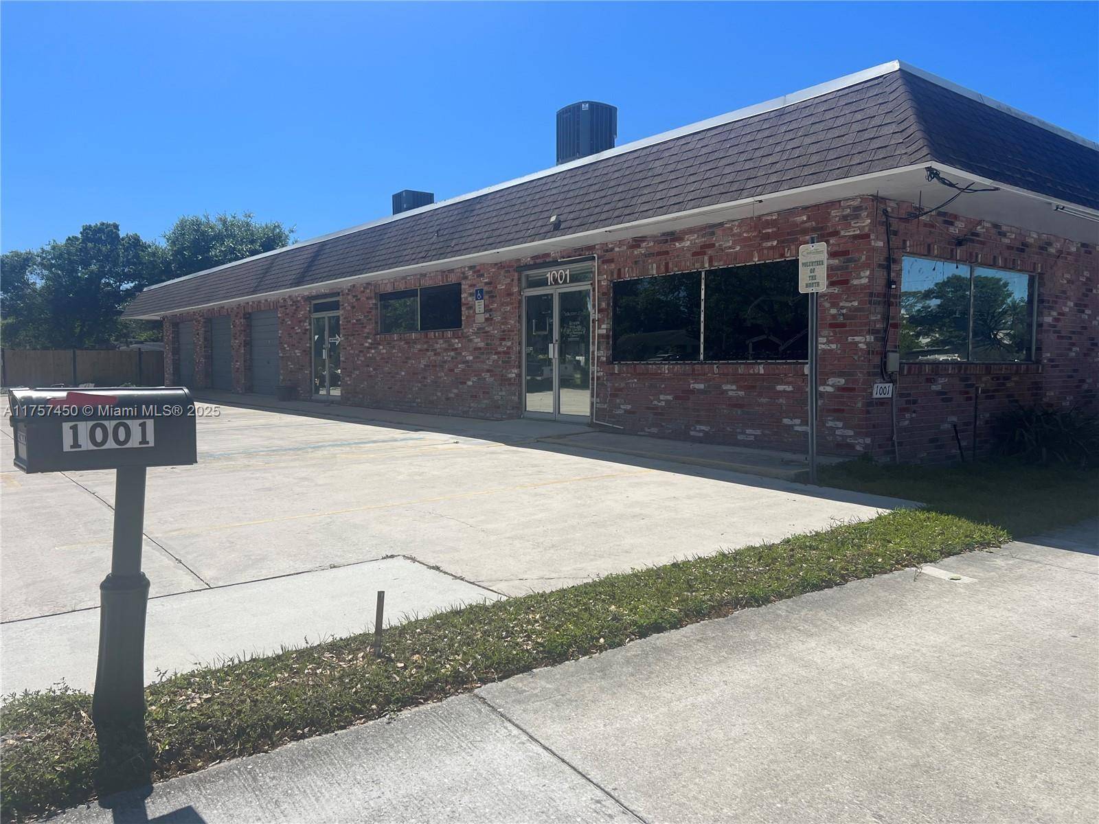 Fort Pierce, FL 34982,1001 W Midway Rd