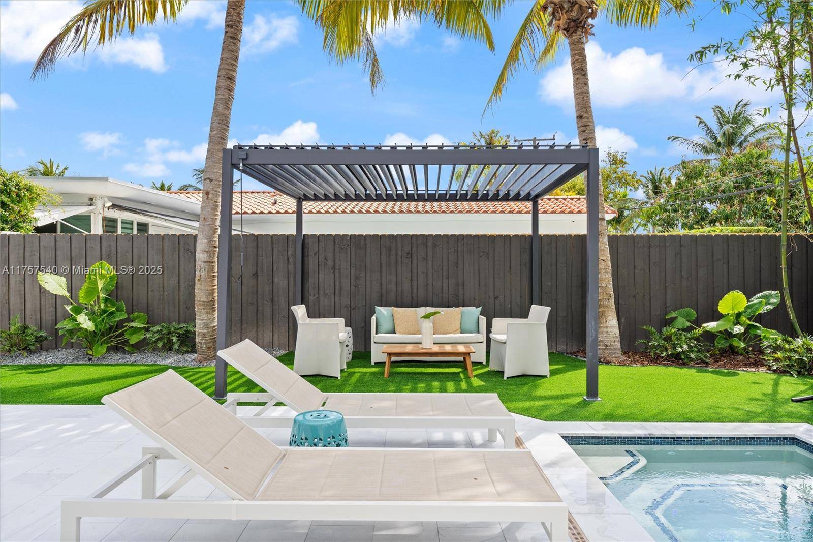 Miami Beach, FL 33141,720 N Shore Dr