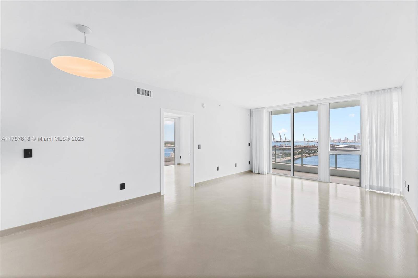 Miami Beach, FL 33139,540 West Ave #2211