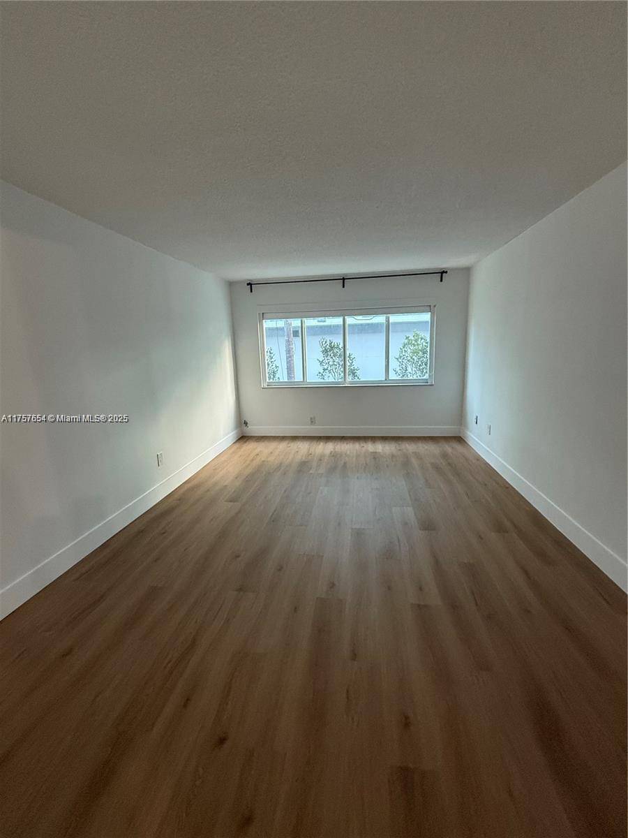 Bay Harbor Islands, FL 33154,9971 W Bay Harbor #205
