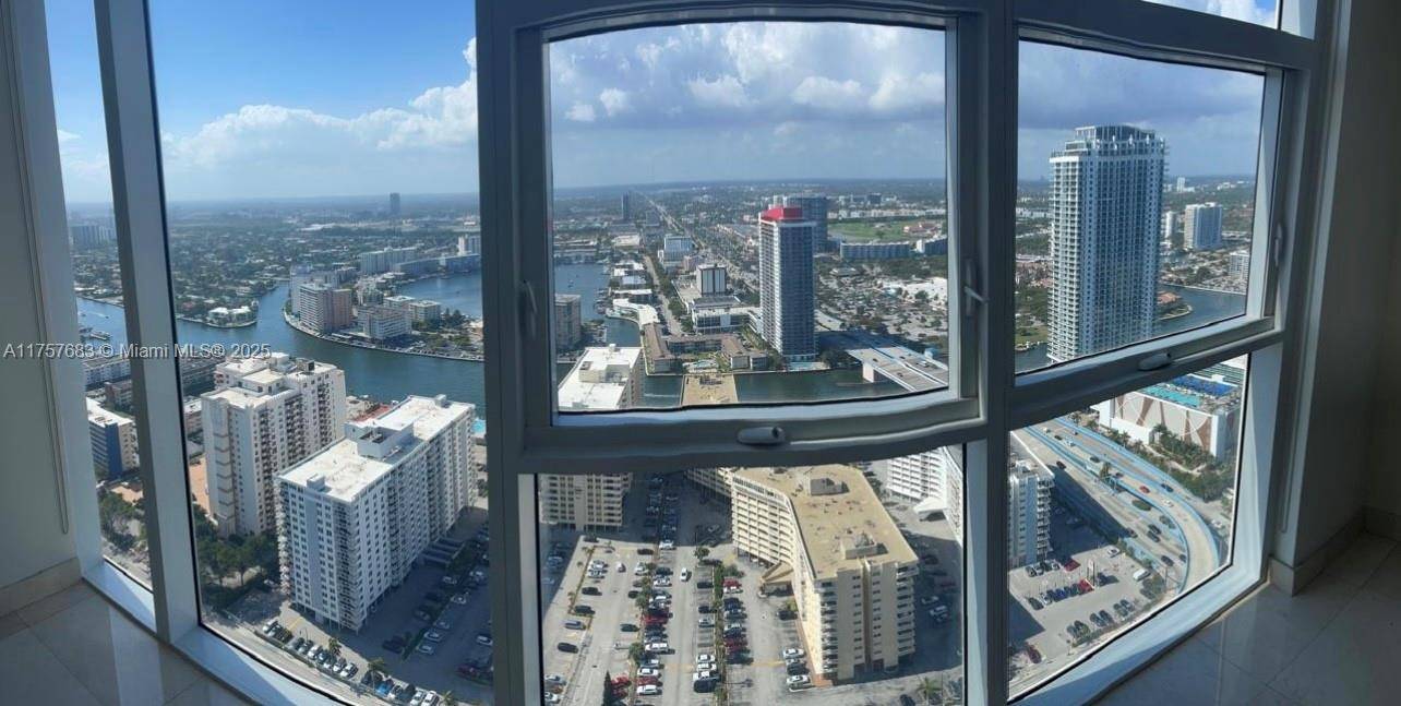 Hallandale Beach, FL 33009,1830 S Ocean Dr #4407