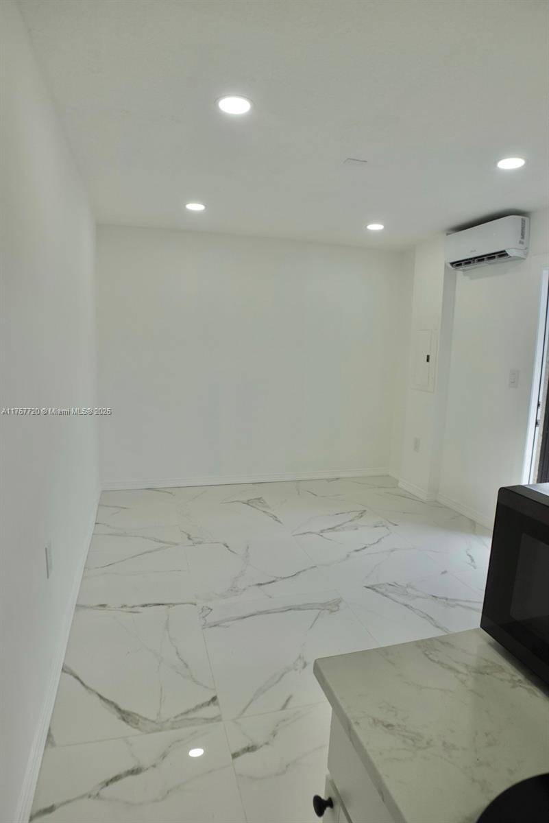 Miami, FL 33186,14313 SW 146th Ave #0