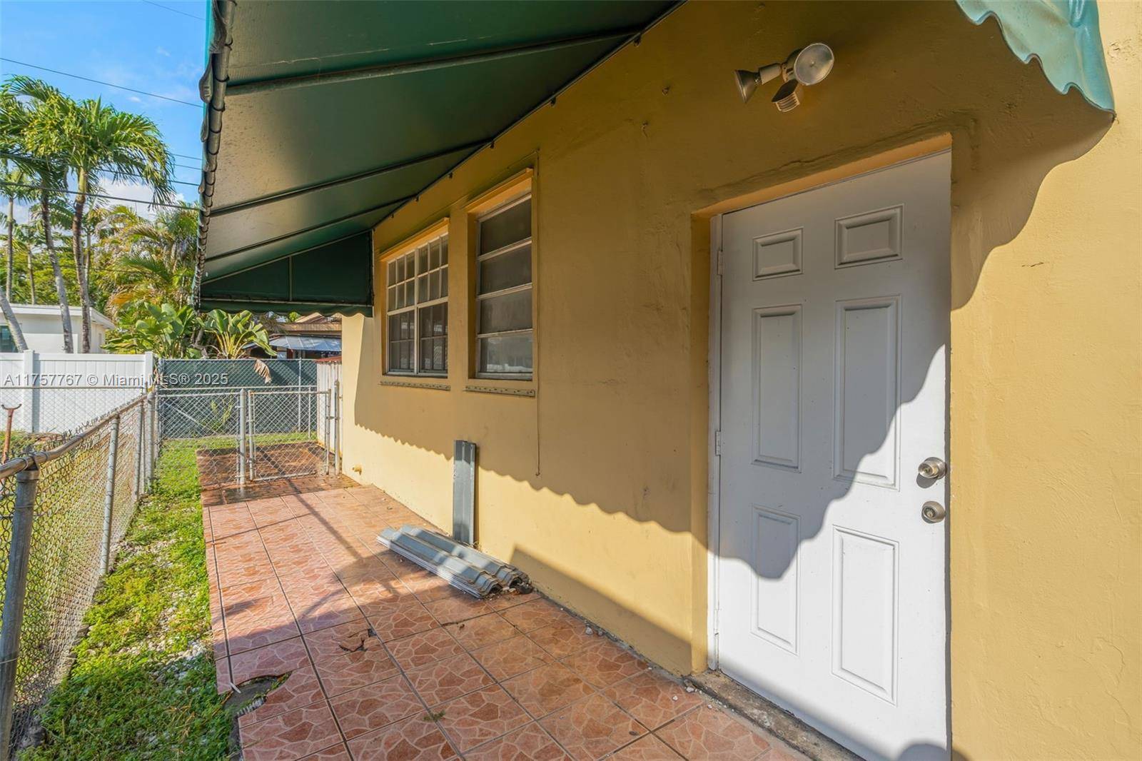 West Miami, FL 33144,5841 SW 13th St