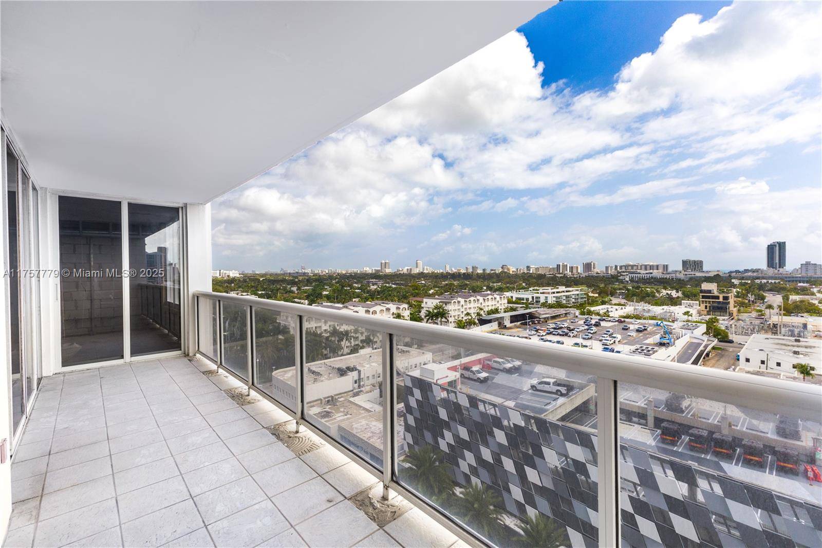 Miami Beach, FL 33139,1800 Sunset Harbour Dr #1411