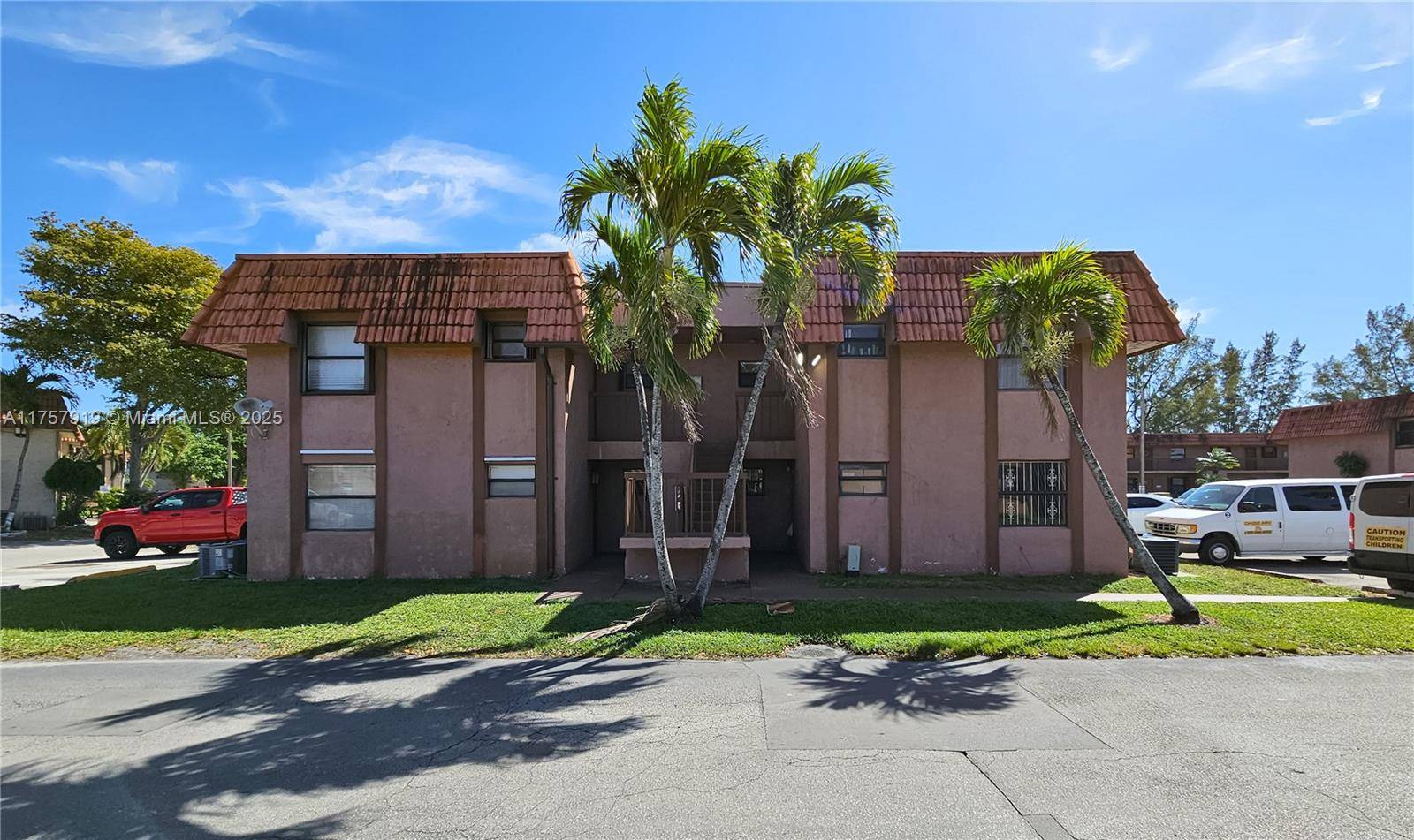 Hialeah, FL 33016,6485 W 27th Ave #23-42