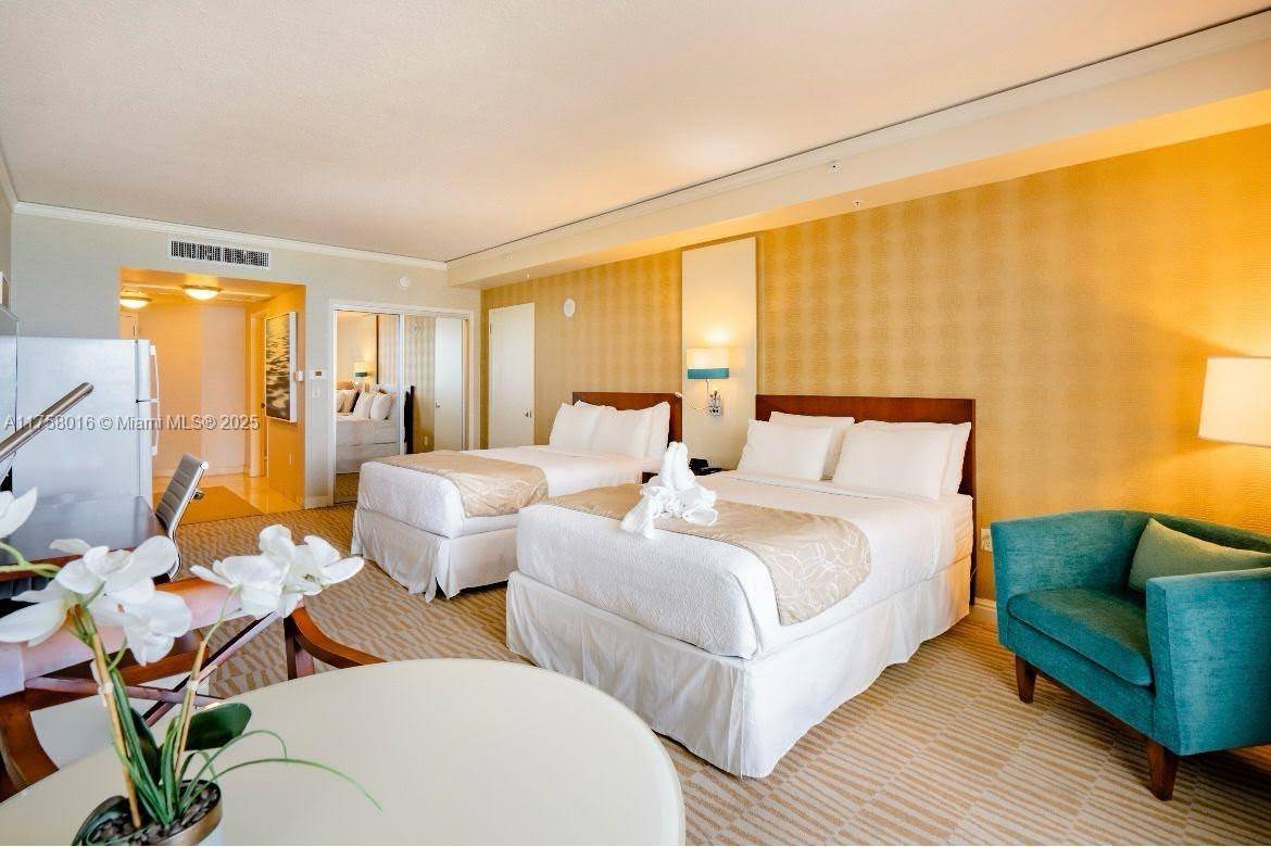 Sunny Isles Beach, FL 33160,18001 Collins Ave #512