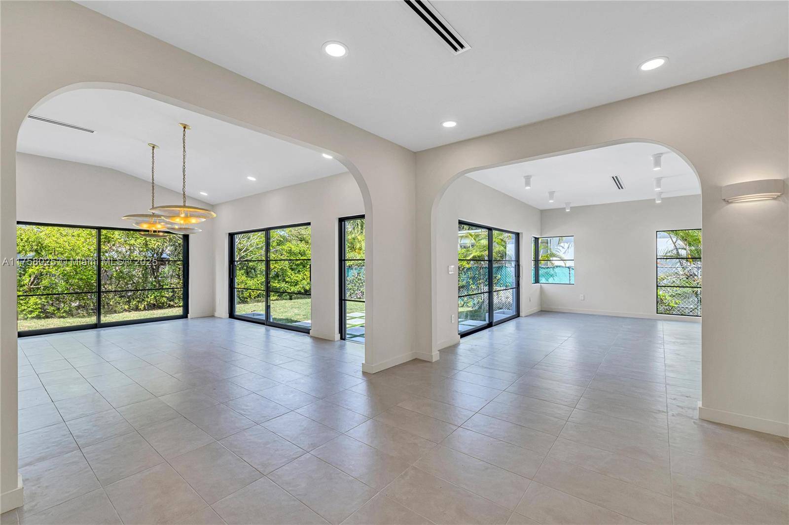 Miami Beach, FL 33141,1323 Cleveland Rd