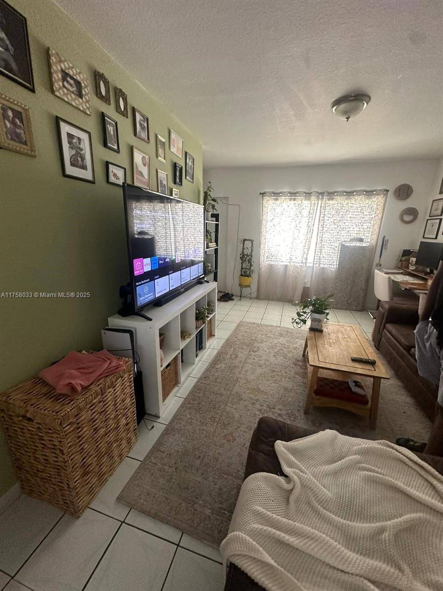 Miami, FL 33150,8448 NW 4th Ave #8448
