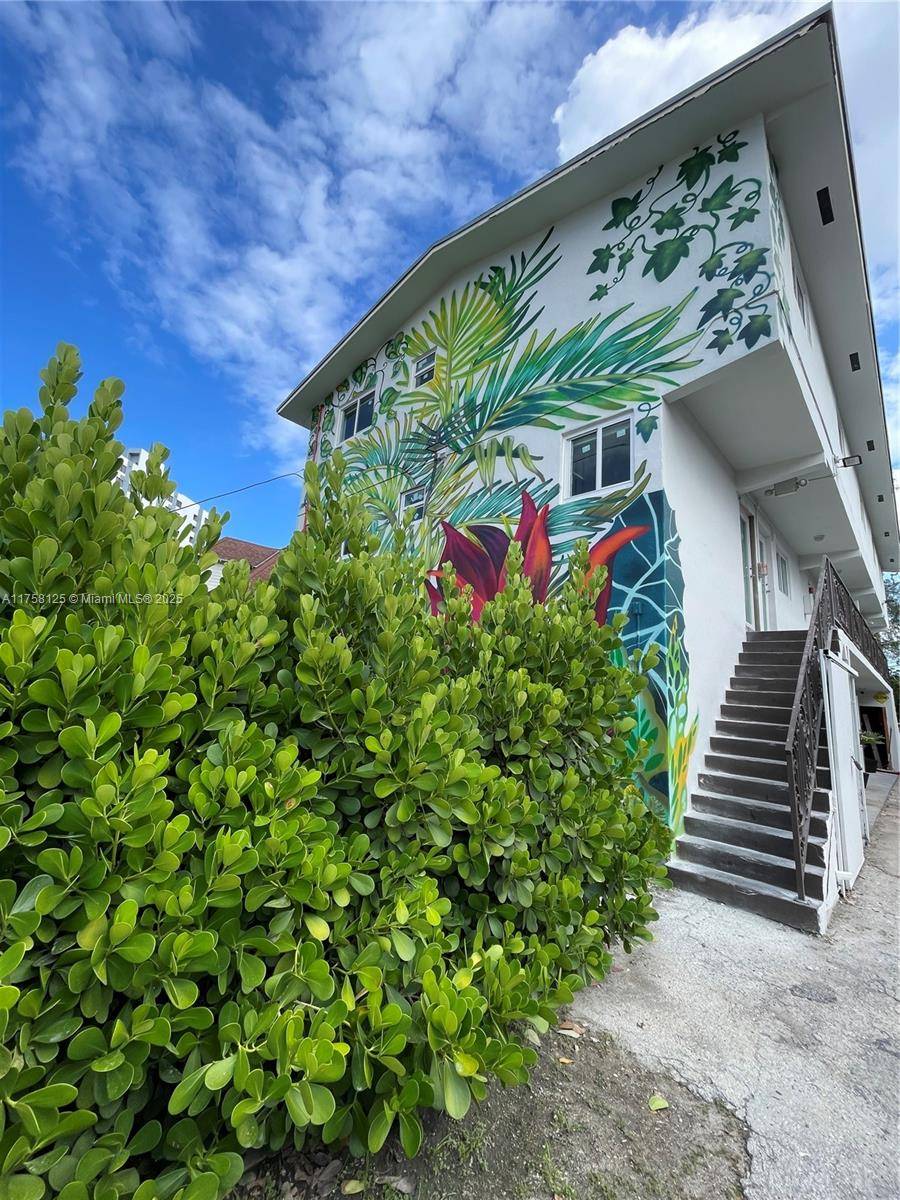 Miami, FL 33128,560 NW 1st St #8