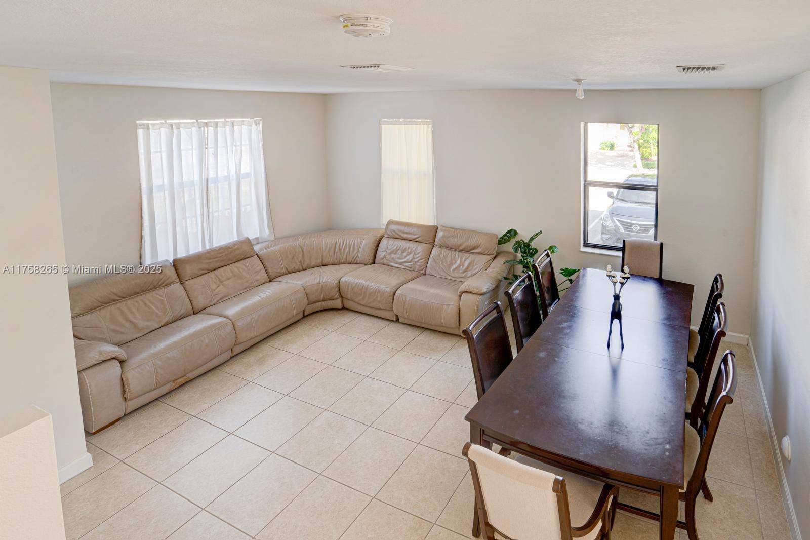 Hialeah, FL 33018,9399 W 33rd Ln ##1
