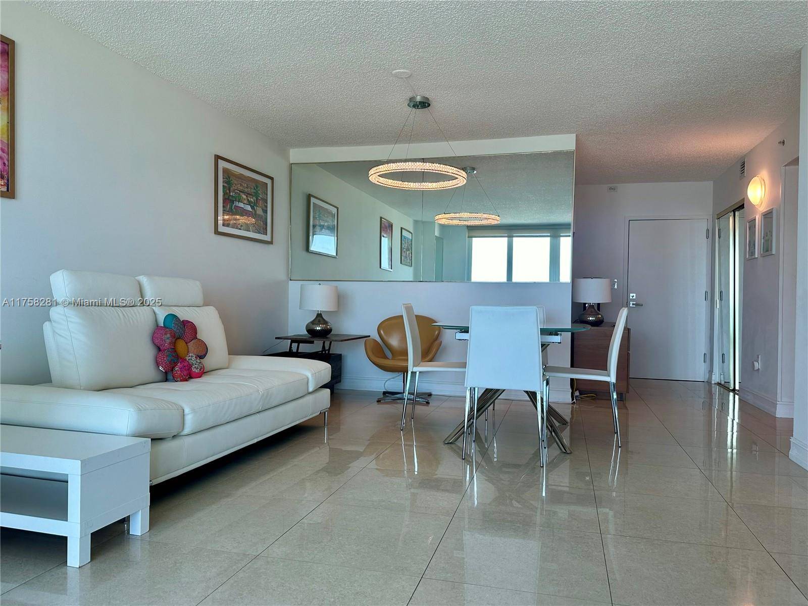 Miami Beach, FL 33139,90 Alton Rd #2907