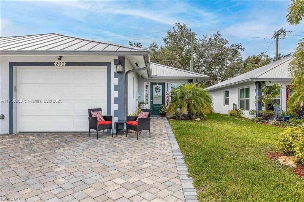 La Belle, FL 33935,200 Village CIr #21