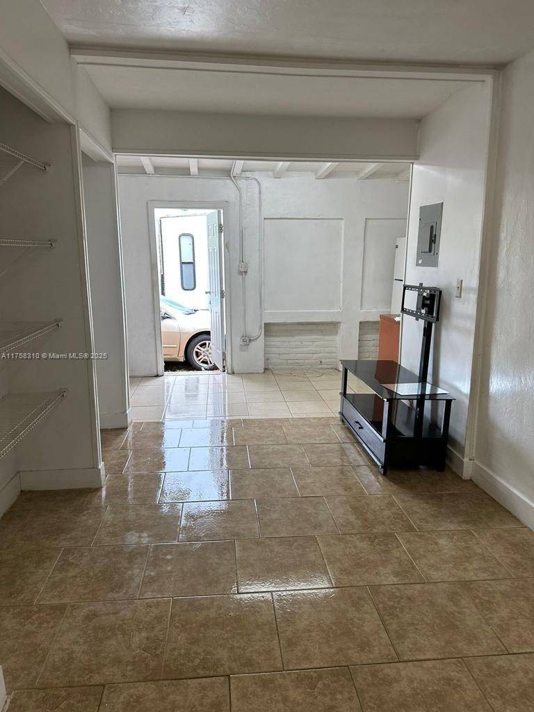 Miami, FL 33147,7305 NW 17th Ct #D