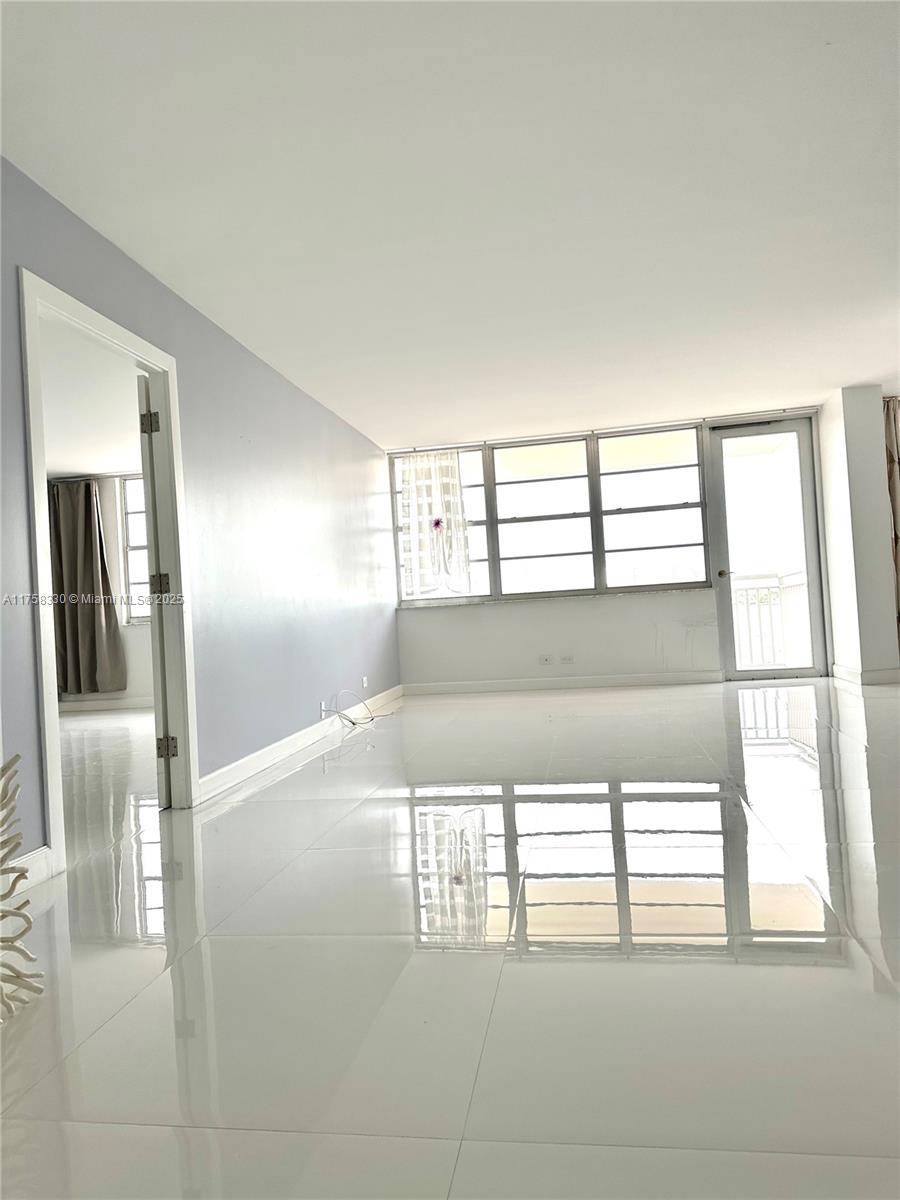 Sunny Isles Beach, FL 33160,251 174th St #501
