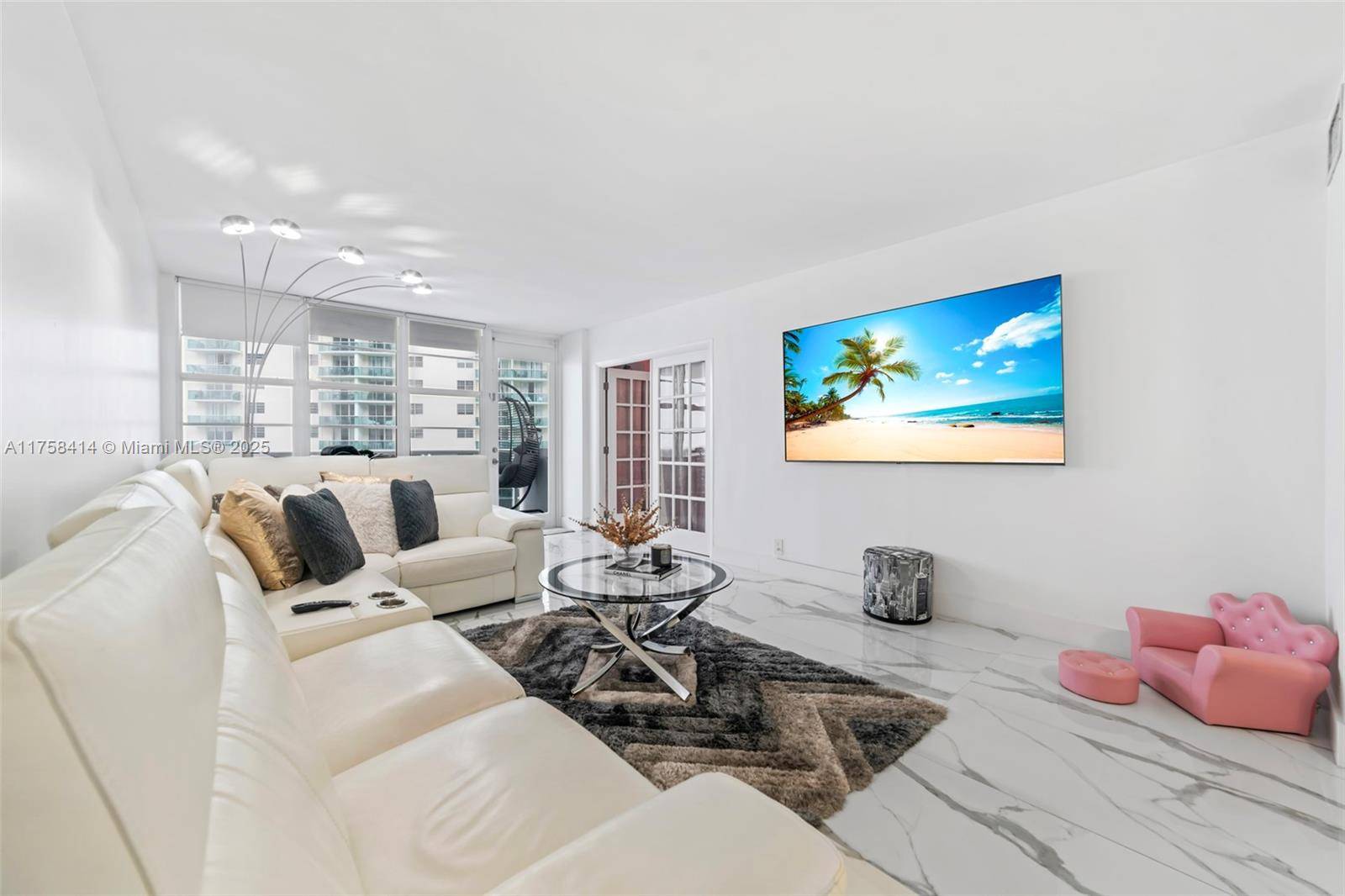Hollywood, FL 33019,3725 S Ocean Dr #716