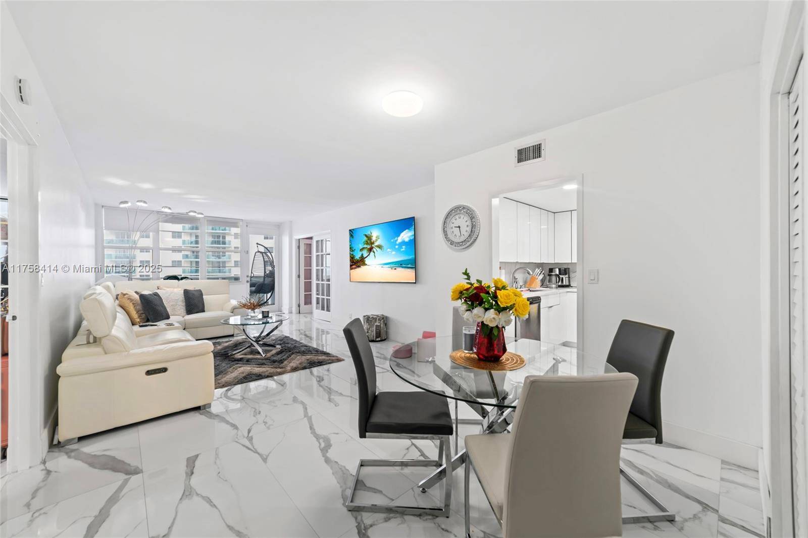 Hollywood, FL 33019,3725 S Ocean Dr #716