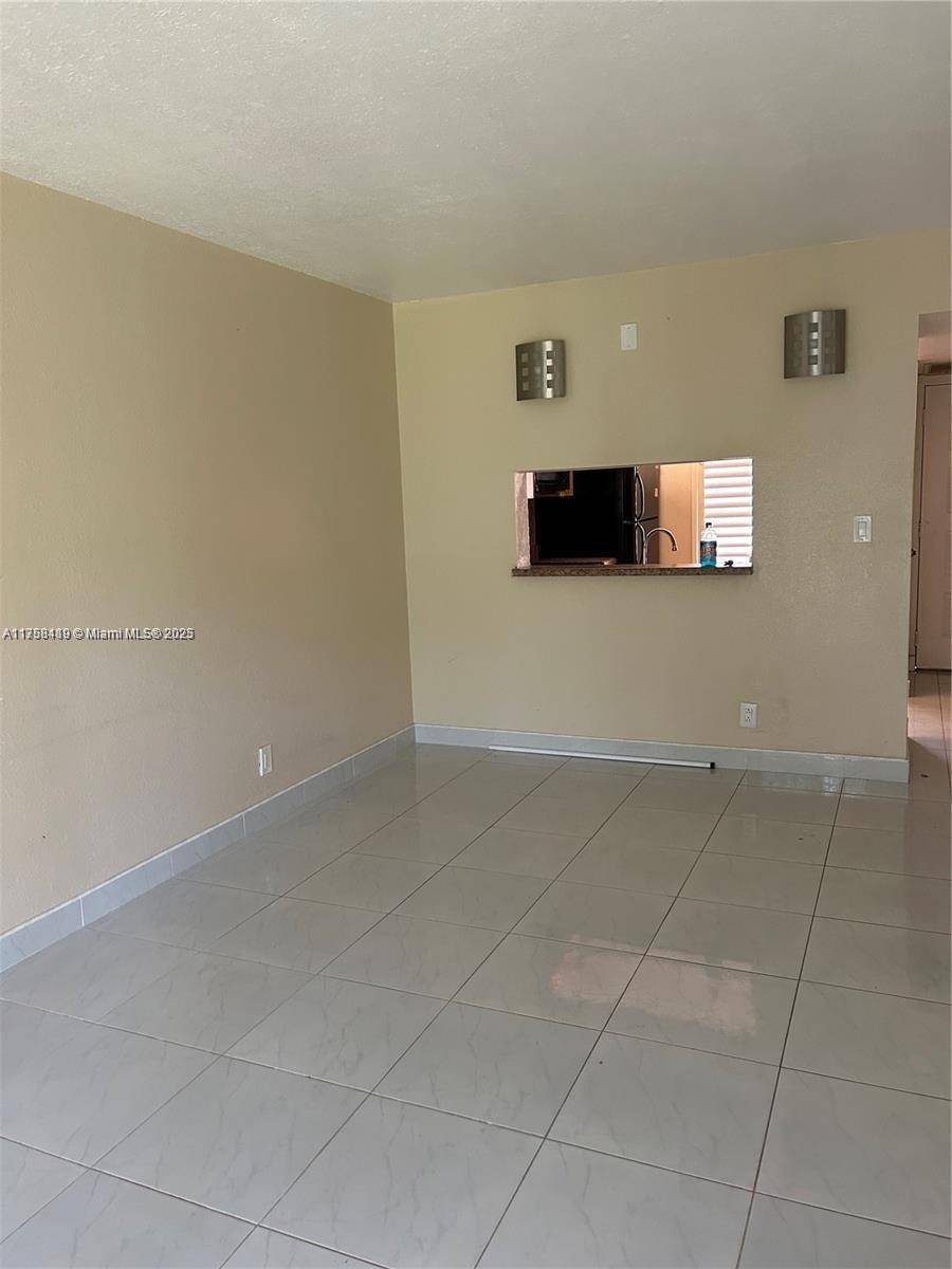 Coral Springs, FL 33065,8820 Royal Palm Blvd #105-4