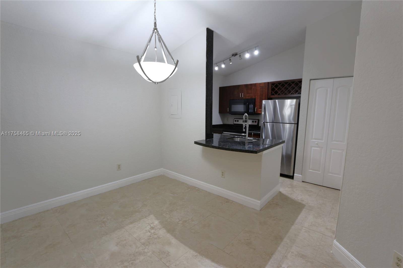 Oakland Park, FL 33309,2890 N Oakland Forest Dr #307