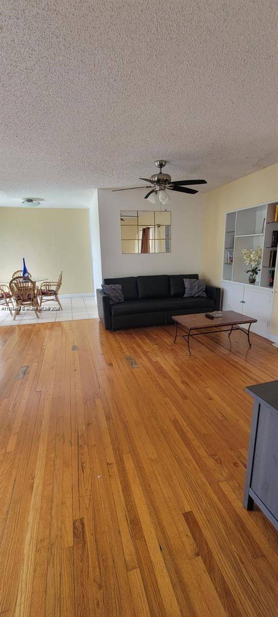Fort Lauderdale, FL 33301,90 Isle Of Venice Dr #9