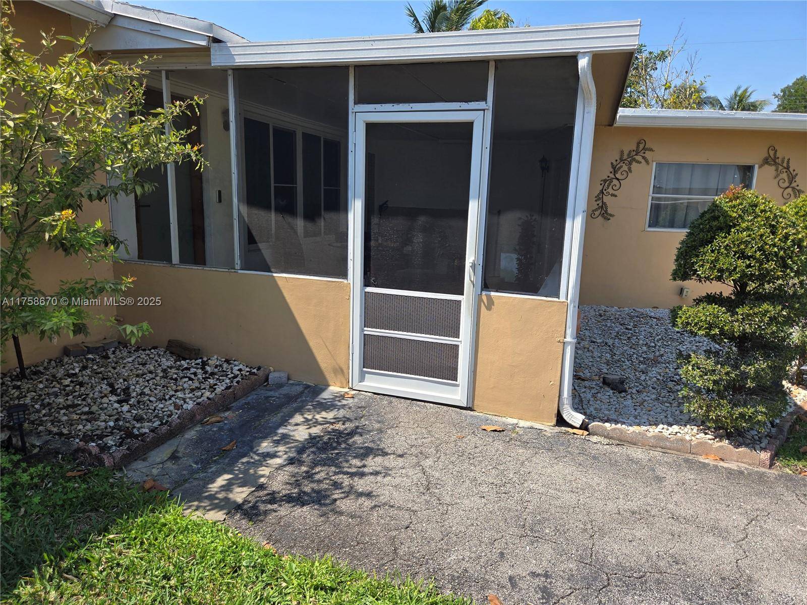 Margate, FL 33063,6840 NW 8th St