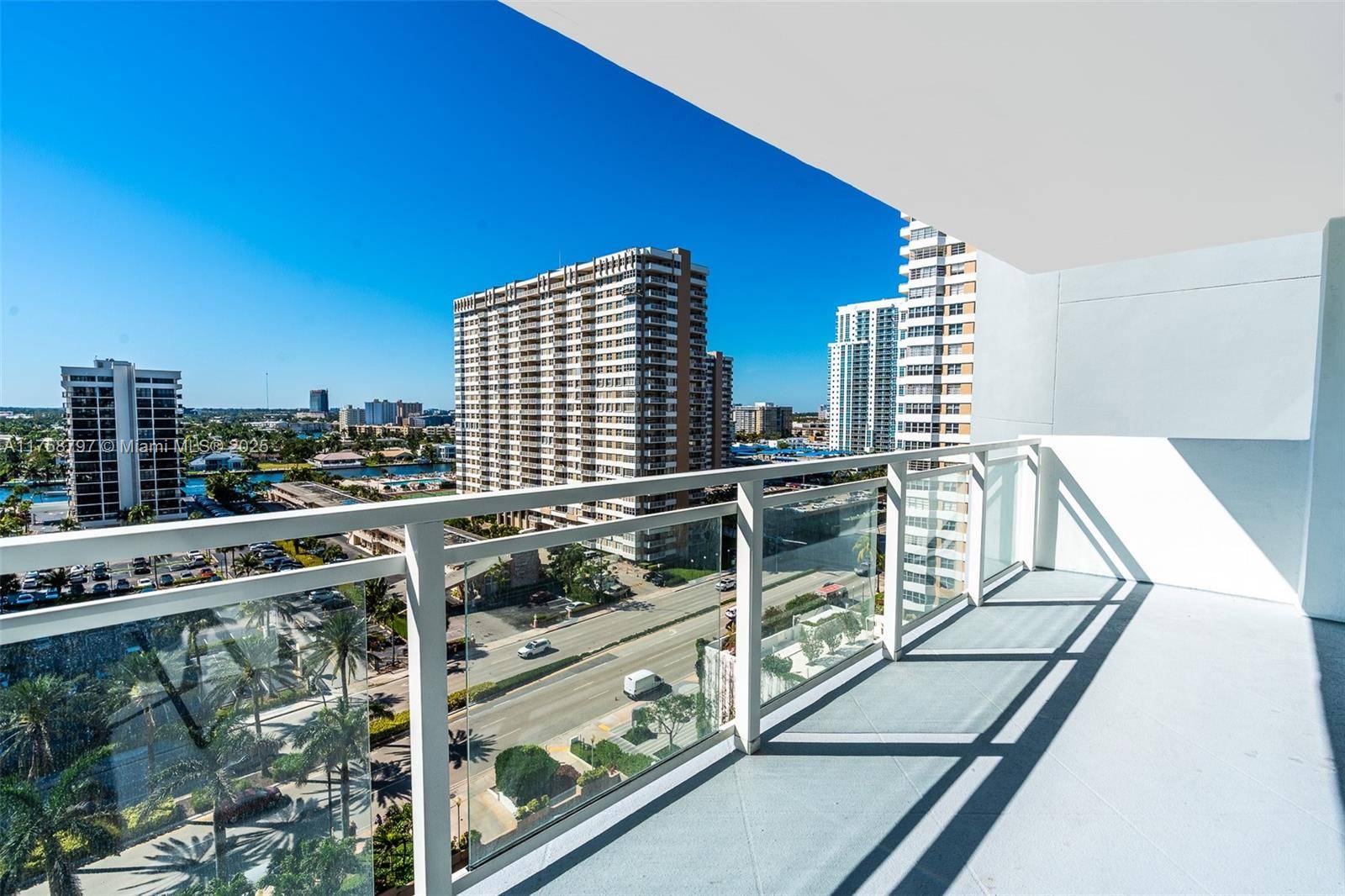 Hallandale Beach, FL 33009,2030 S Ocean Dr #1127
