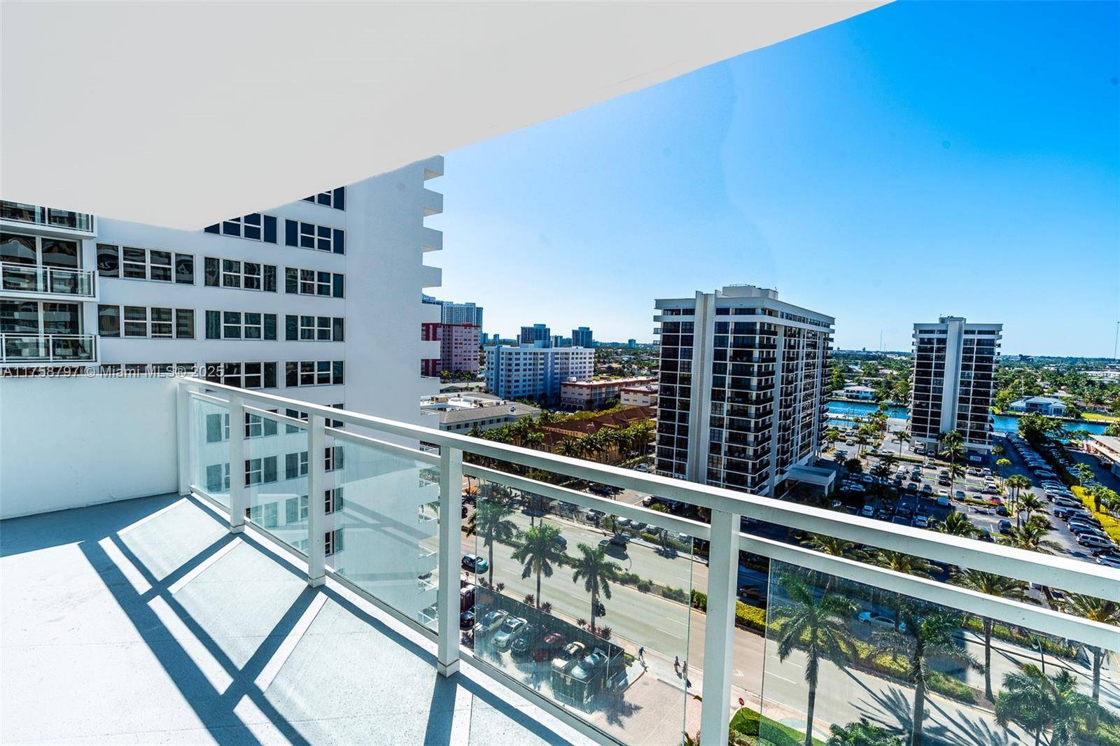 Hallandale Beach, FL 33009,2030 S Ocean Dr #1127