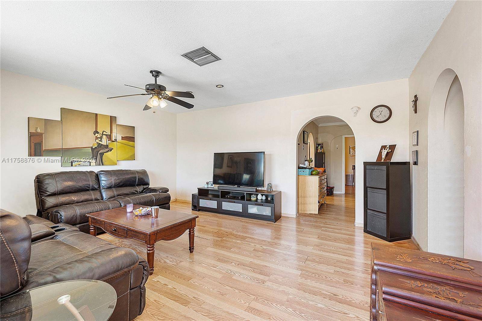 Tamarac, FL 33321,9905 NW 71st St