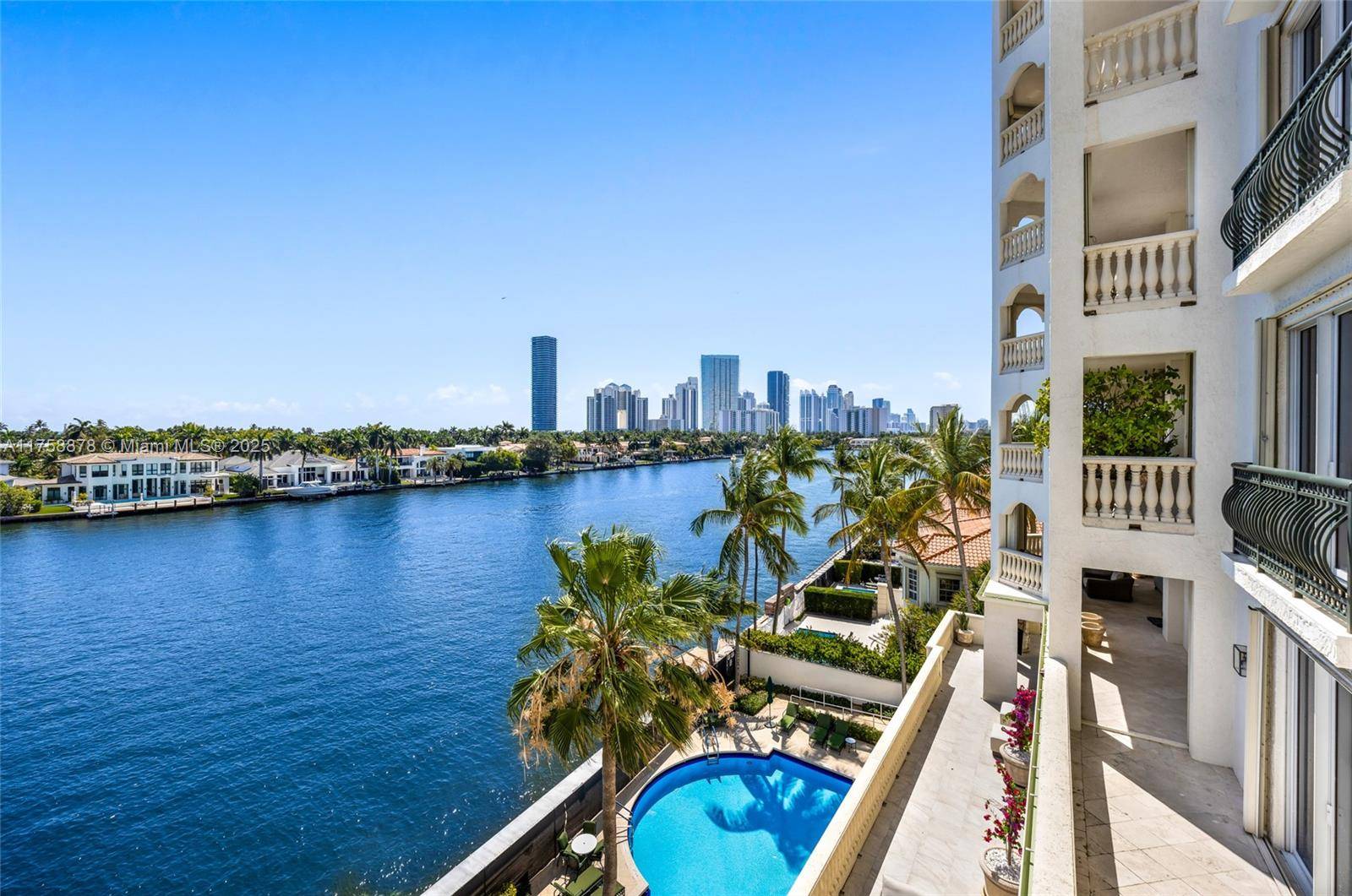 Aventura, FL 33180,20165 NE 39th Pl #503