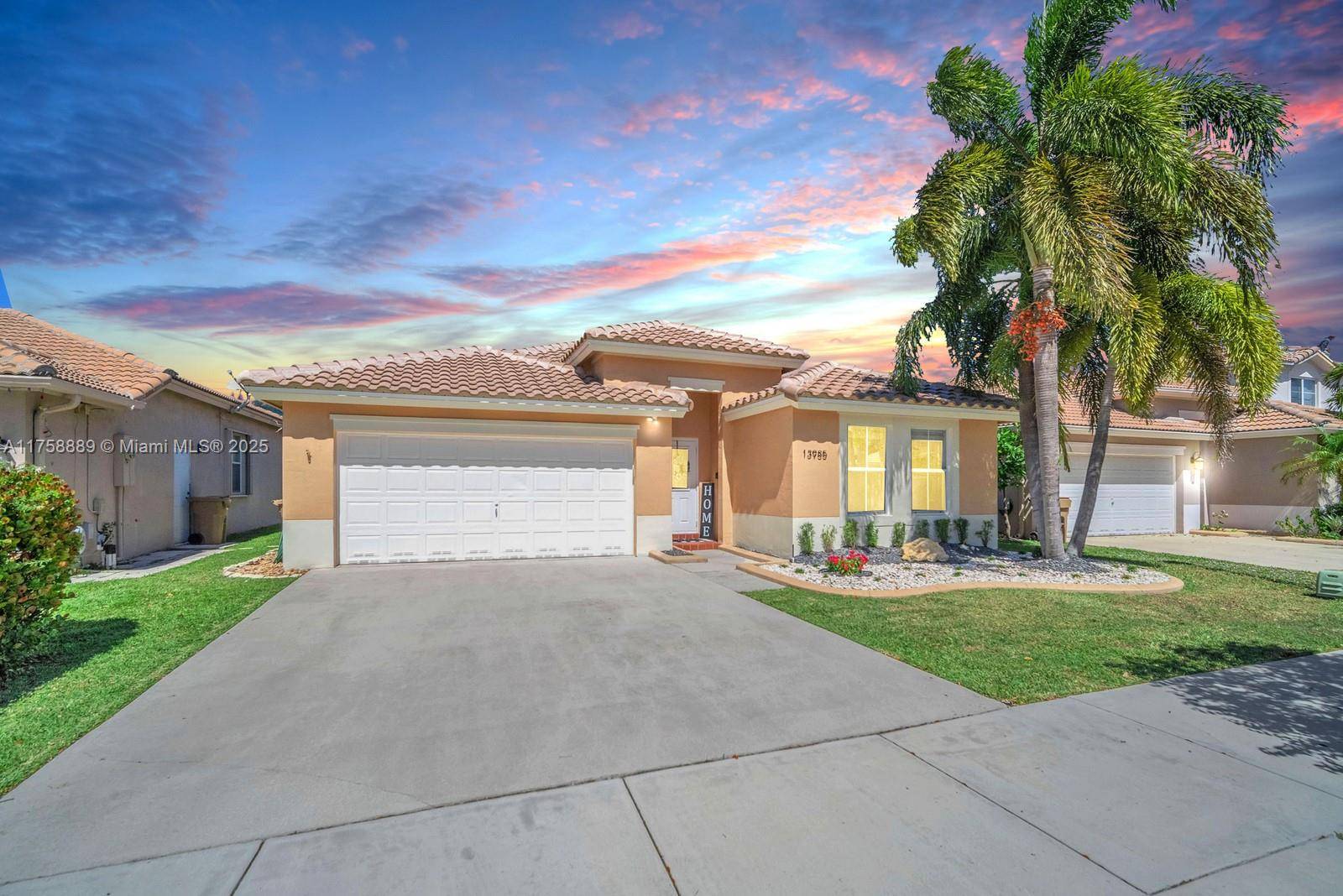 Davie, FL 33325,13985 S Cypress Cove Cir