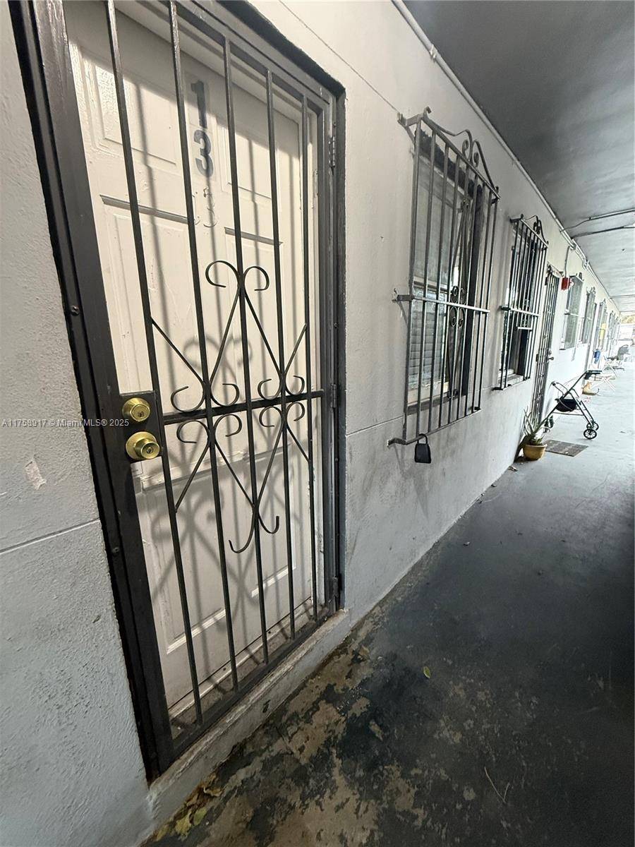 Miami, FL 33150,825 NW 70th St #8