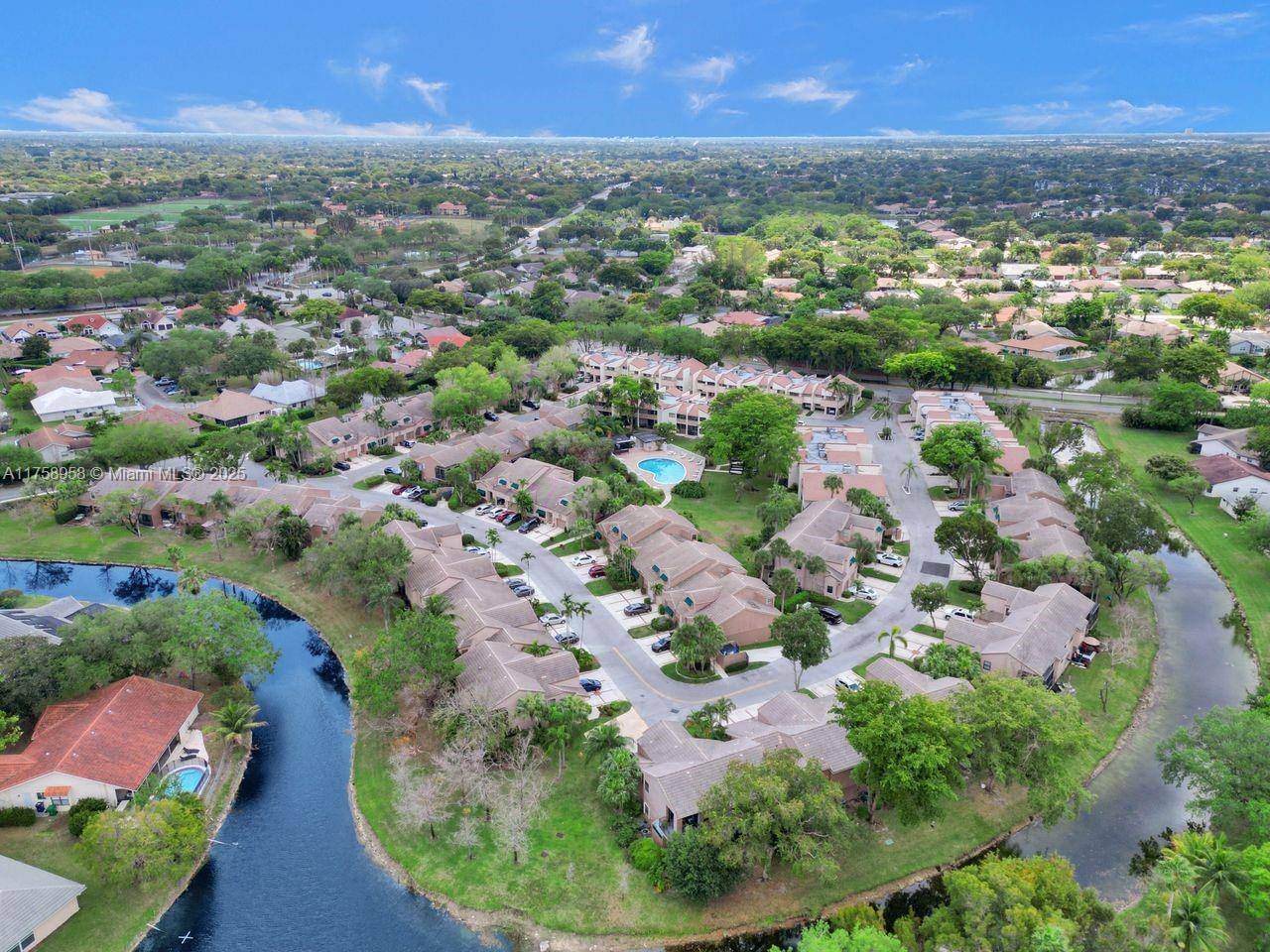 Coral Springs, FL 33071,1627 Cypress Pointe Dr #2-1