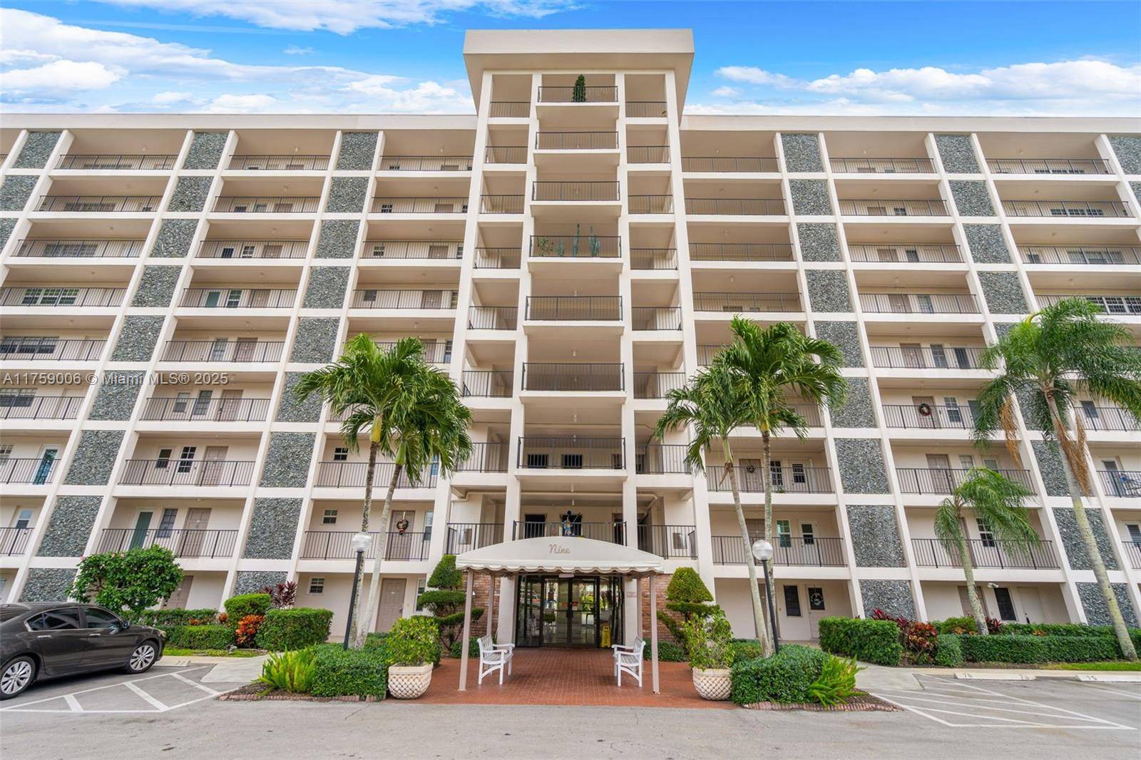 Pompano Beach, FL 33069,3100 N Palm Aire Dr #104