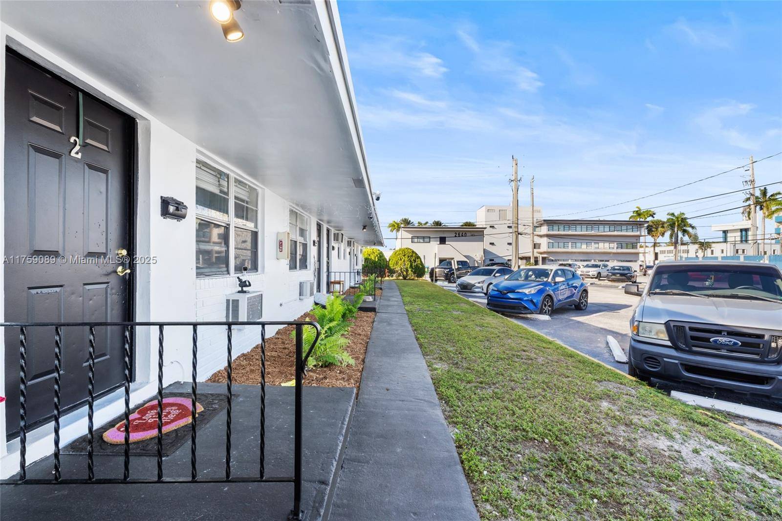 Hollywood, FL 33020,2649 Van Buren St #1