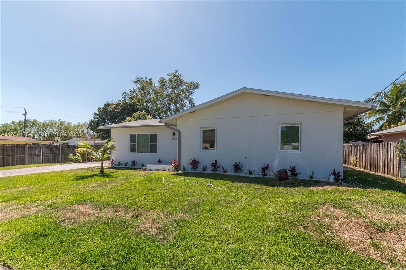 Miami Gardens, FL 33054,16150 NW 40th Ct