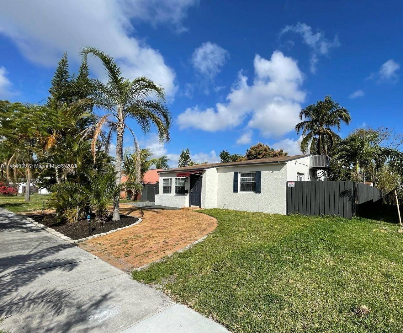 Hollywood, FL 33020,2219 Funston St #0