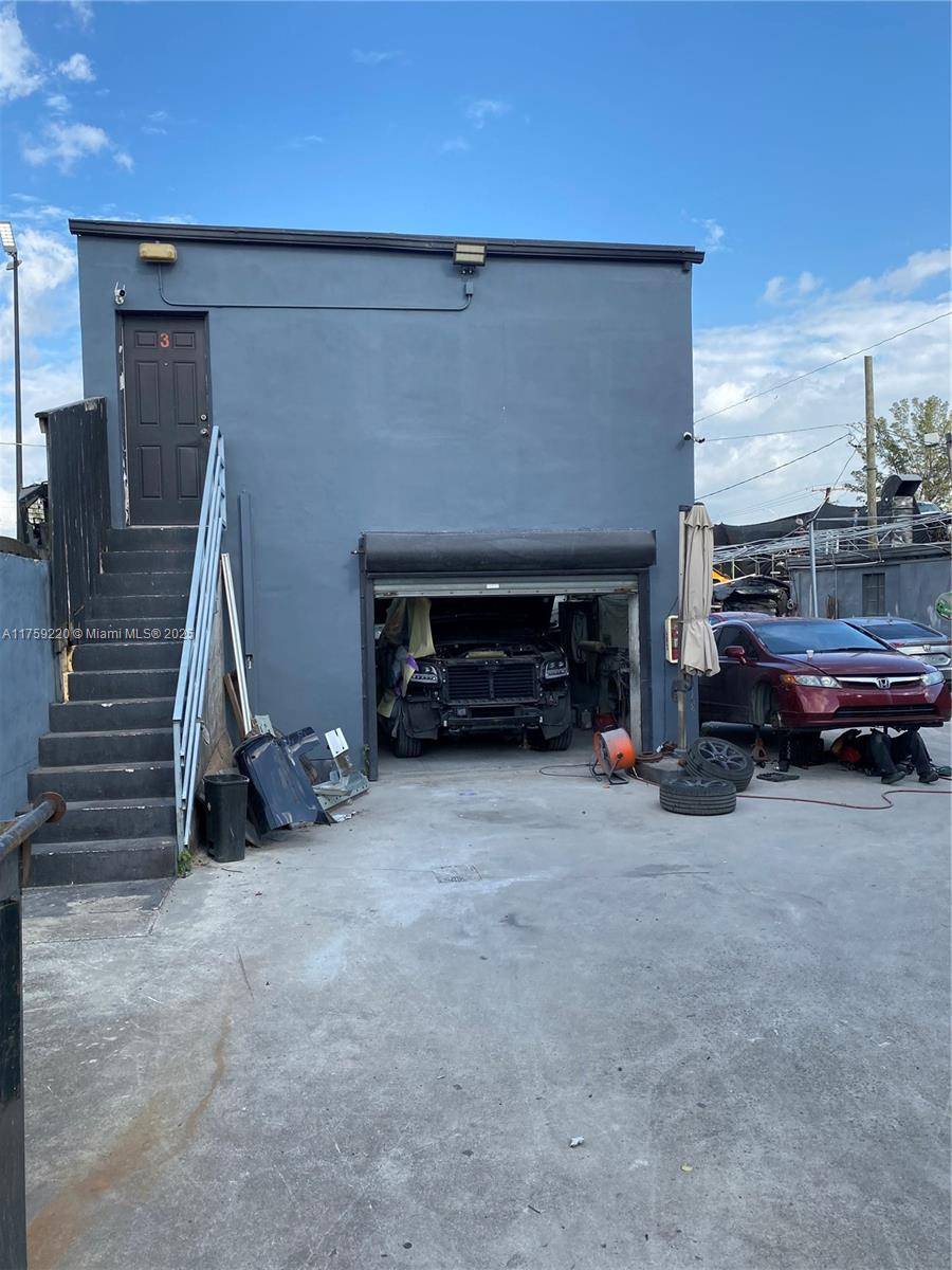 Hialeah, FL 33013,4935 E 10th Ln