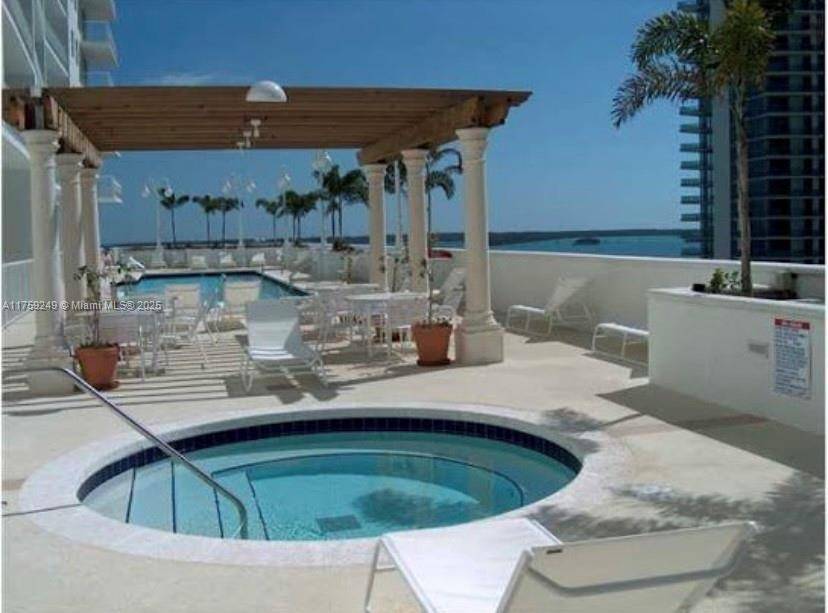 Miami, FL 33131,1200 Brickell Bay Dr #3318