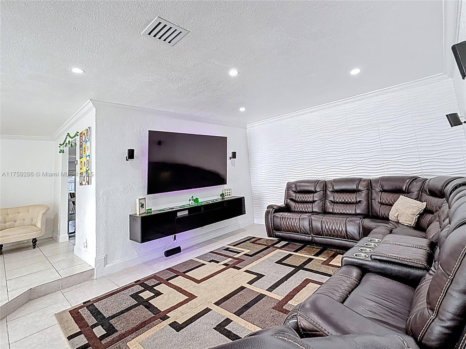 Margate, FL 33068,6735 SW 6th St