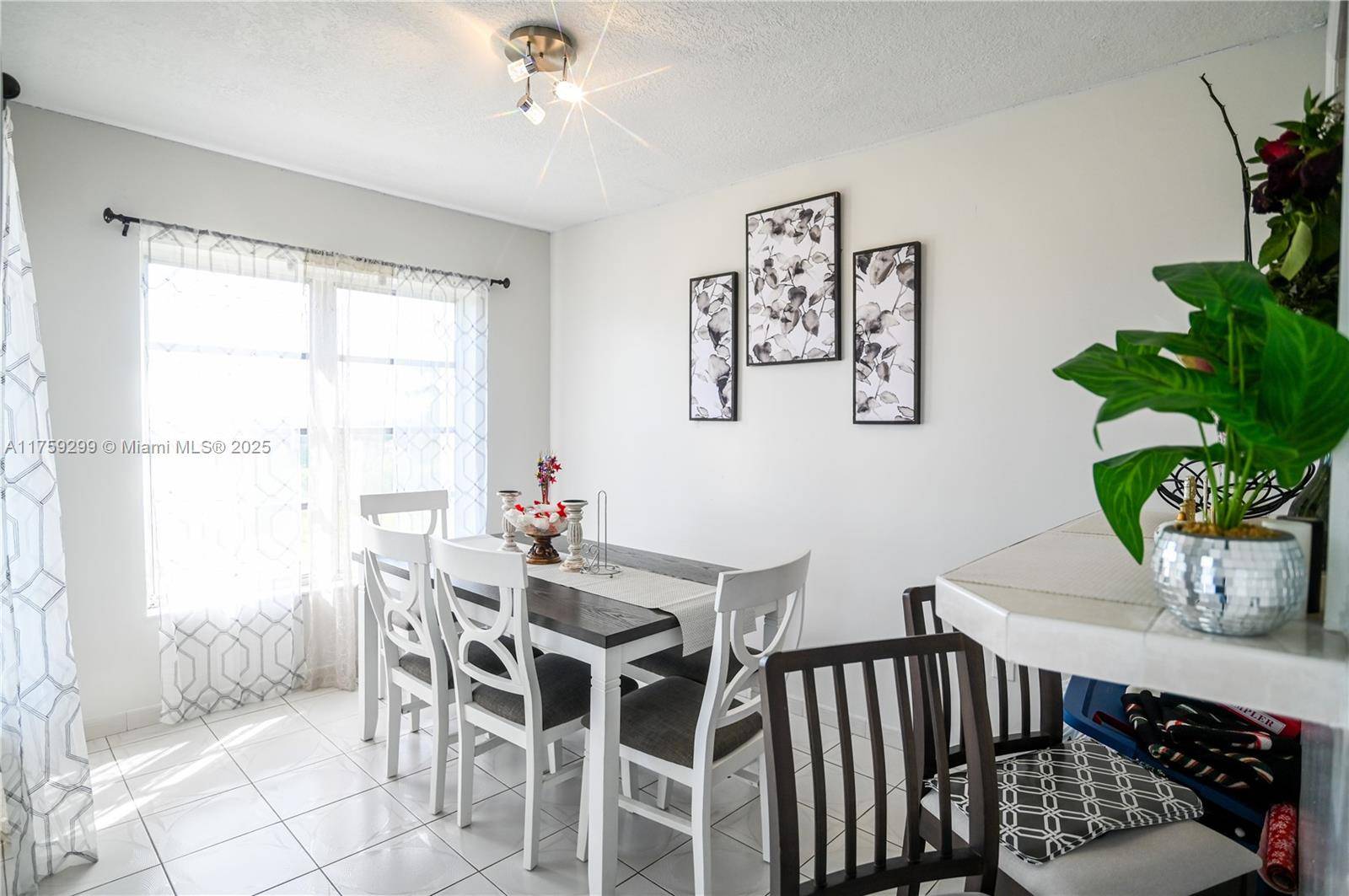 Lauderhill, FL 33319,4164 Inverrary Dr #601