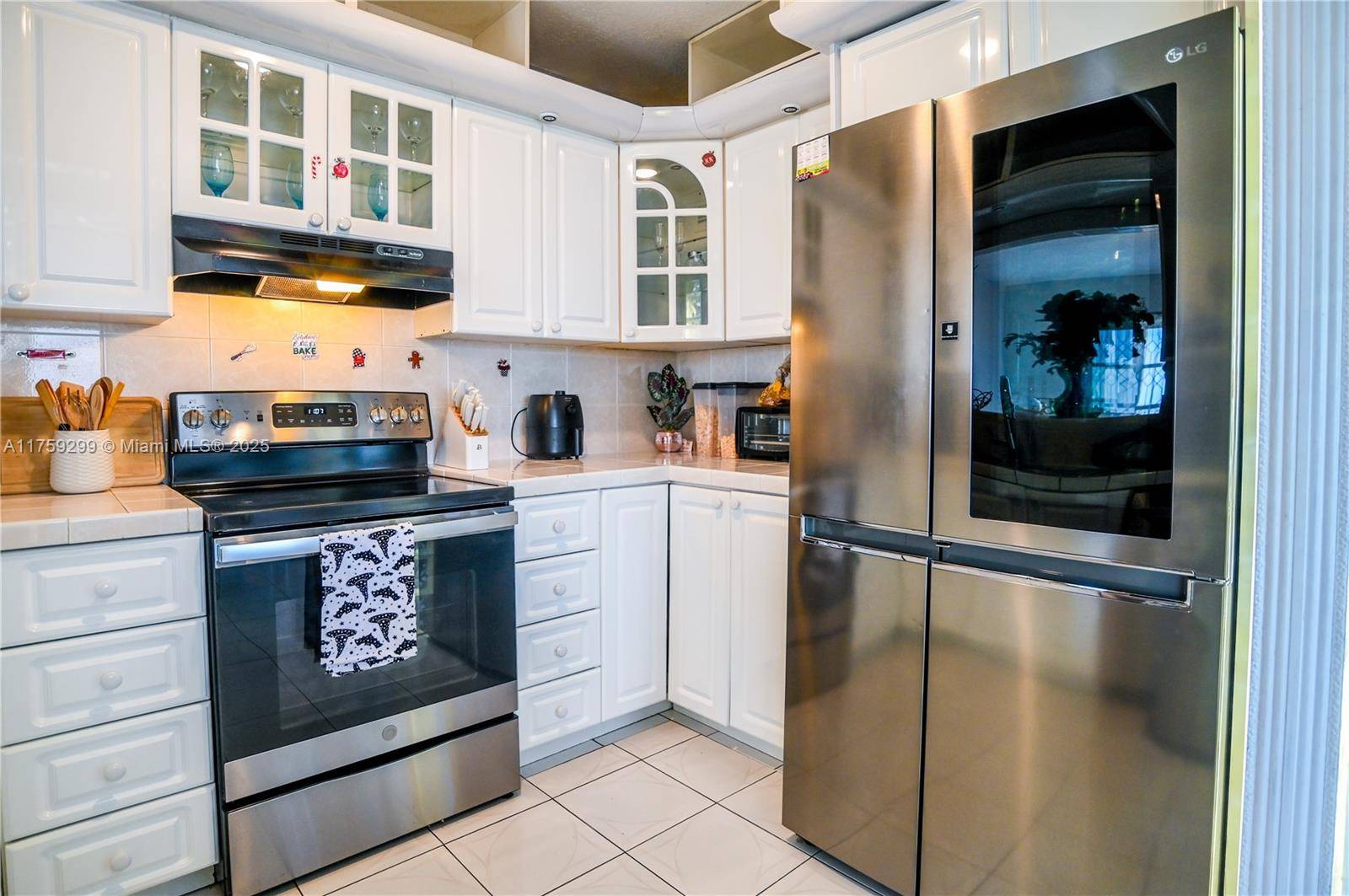 Lauderhill, FL 33319,4164 Inverrary Dr #601