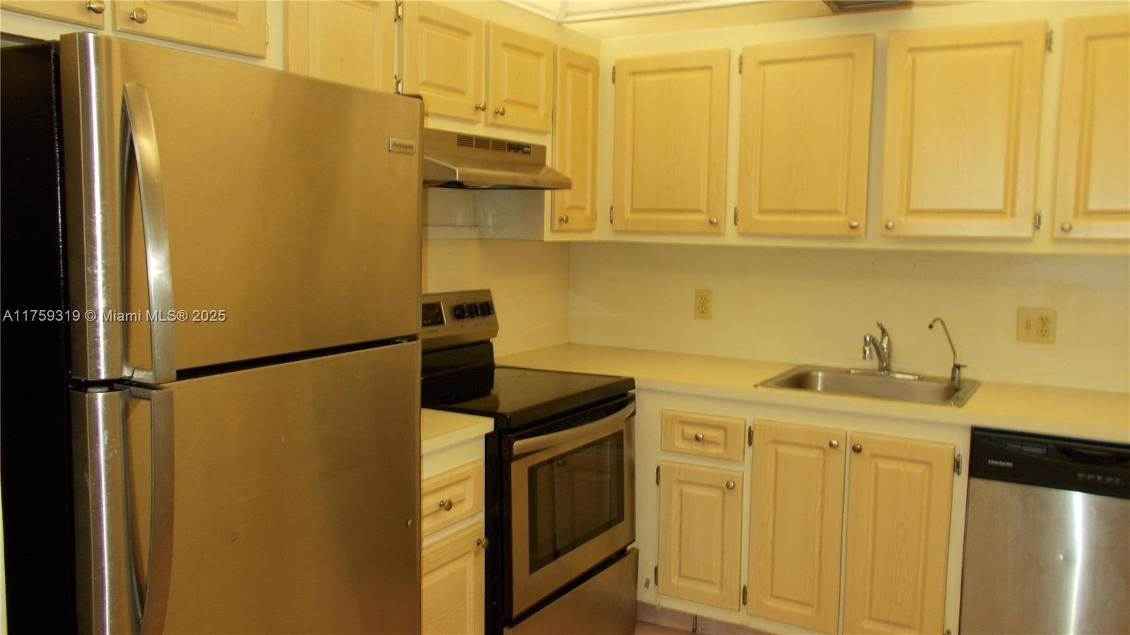 Pembroke Pines, FL 33027,13250 SW 7th Ct #313L